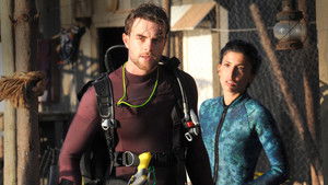 Глубокое синее море 3