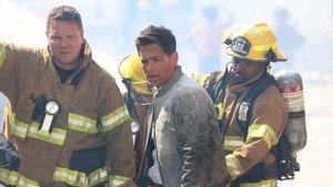 911: Одинокая звезда: 2 сезон 14 серия