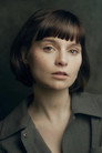 Лола Петтикрю
